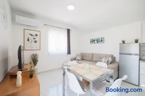Villa Marinerro completely energy self-sustainable surrounded by olive groves and an orchard - Image 5