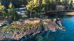 Cokely Cove Guesthouse - Oceanside Villa - Image 2