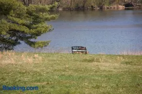 Private Lakeview Cottage and 2 Farmhouse Apartments near Rt 80 easy to NYC - Image 2