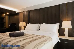 Aster Apartments 334 - Image 3