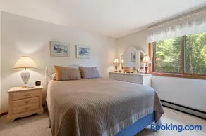 Wilderness Retreat by Simple Life Rentals - Image 4