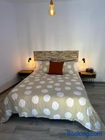 Habitación Montgros en Casa Camí de les Aigües Monistrol de Montserrat - Image 3
