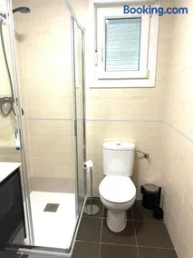 Reformado con Piscina y Jardín - Image 2
