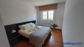 Excelente piso de 3 habitaciones dobles, 2 baños y terraza 30 mts - Image 4