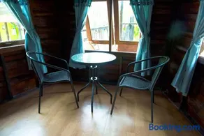 Sunflower Boathouse - Image 3