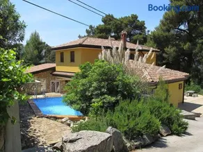 Holiday Home Yellowhouse - Image 1