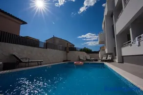 Residences Bellavista 3 - Image 1