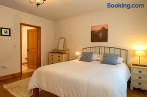 Finest Retreats - River Cottage - Image 3