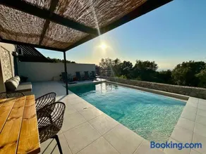 Calmia Fine Living Villas - Image 1