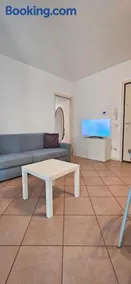 APPARTAMENTO A DUE PASSI DAL MARE By VILLA FIORITA - Image 1