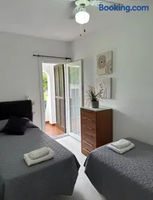 APARTAMENTO CON ENCANTO EN RESIDENCIAL CON PISCINA - Image 3