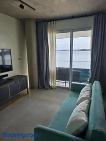 Amazing Waterfront View at Puertos - Image 3