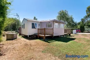 Maison mobile sur terrain de loisir - Image 1