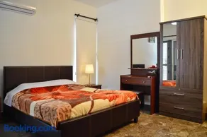 Eclectic Business & Leisure - Image 2