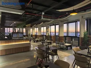 Nasim Azraq Hotel - Image 2
