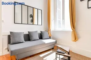 The Valmy Retreat Peaceful & Private Terrace - Image 2