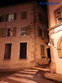 Appartement entier - Centre ville - Batiment historique - Image 3