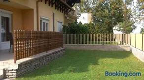 Balatonpart-lak - Image 4