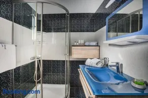 Beach Apartment - Image 2