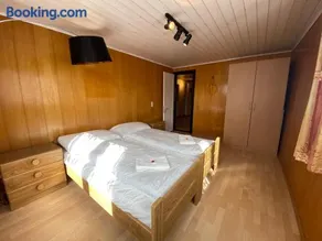 Chalet Diana - Spacious flat - Village core - South facing - Ski-in/Ski-out - Image 4