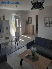 Lakis house - Image 4
