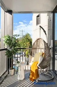 Sunny Richmond Escape 2BR and Large Balcony - Image 3