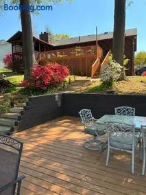 Lakefront Serenity - Image 2