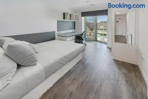 For Students Only Chapter White City - London - near East Acton Station - Image 2