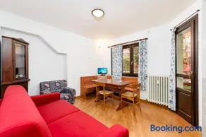Casa Daisy 2 by Rentbeat - Image 1