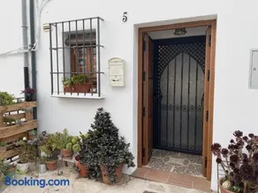 Casa Vacacional Alcazabilla - Image 1