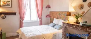 Maison charmante à Mauzun avec jardin et patio fleuri - Image 3