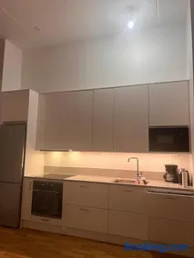 Beautiful Apartment with a Loft - Image 4