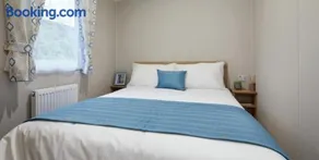 Beauview Brand New For 2023 Wi-Fi and Smart TV - Image 5