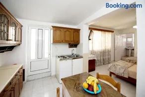 Maria Studios & Apartments - Image 1
