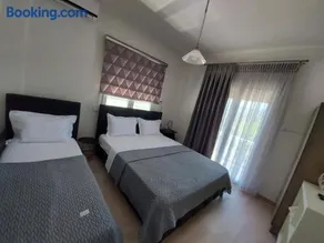 Sea View Apartment - Image 3