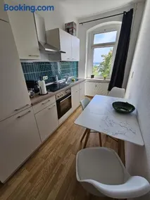 Moderne Ferienwohnung in unmittelbarer Nähe zum Schloss - Image 2