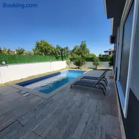 Mustakil Havuzlu Villa - Private Space Pool Villa - Image 2