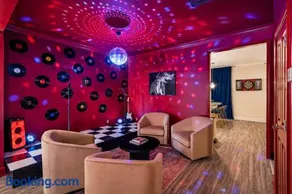 4BR The Nations Home with Convenient Access - Image 1