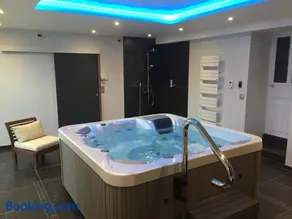 Gîte 8 à 14 personnes en Champagne avec jacuzzi - Image 1