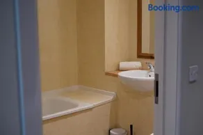 Meadows Hotel - Image 3