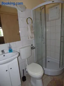 Vitorlas Apartmanhaz - Image 5