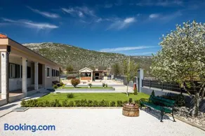 Villa Big Garden - Image 2