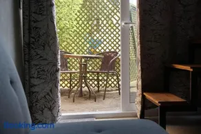 Green Belly Surf Hostel - Image 1