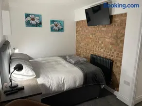 31 Elwyn Snug - Image 4