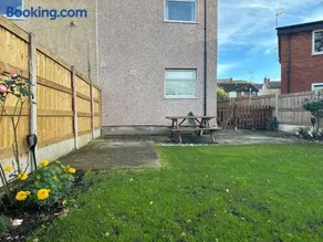 Spacious 5 bedroom house in Prestatyn, North Wales - Image 3