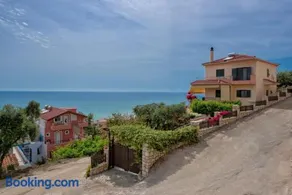 Villa Giovanni - Image 1