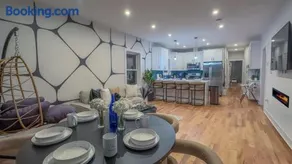 Pristine House, Sleep 21, Park 2 cars FREE, 20 PERCENT OFF - Image 3