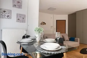 Chic 1BR Apartment in Neo Psichiko - Image 3