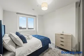 Luxury 2BR - 5 Min to Thorpe Park - 12 to Heathrow - Image 4