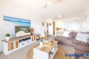 The Dunes 8,38 Marine Dr - complex pool, tennis court and Wi-Fi - Image 5